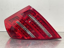 Load image into Gallery viewer, [INVENTORYCAR_YEAR_MAKE_MODEL] TAIL LIGHT LAMP ASSEMBLY Right - NW495581
