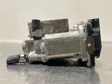 Load image into Gallery viewer, THROTTLE BODY FX Series FX35 FX50 M56 Q70 QX70 2009-2019 - NW177957
