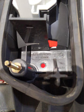 Load image into Gallery viewer, TAIL LIGHT LAMP ASSEMBLY 850 C70 S70 V70 1994-2000 LOWER Right - NW247738
