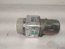 Load image into Gallery viewer, Convertible Top Motor  BMW Z3 1998 - NW242344
