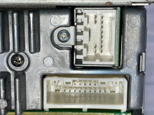 Load image into Gallery viewer, CD PLAYER Infiniti M35 M45 2006 06 2007 07 - NW137126
