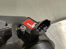 Load image into Gallery viewer, INTERCOOLER Volvo S60 XC60 2012 12 2013 13 2014 14 2015 15 - NW481874
