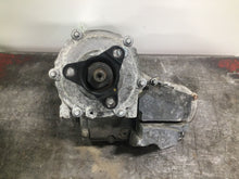 Load image into Gallery viewer, TRANSFER CASE E300 E320 E350 E550 E63 2008 08 2009 09 - NW246180
