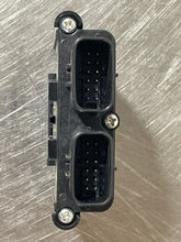 Load image into Gallery viewer, Air Bag occupant detection computer Highlander XD Camry 04 05 06 - 11 - NW237909
