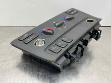 Load image into Gallery viewer, Temp Climate AC Heater Control Volvo S60 V70 2001 01 02 03 04 05 06 07 08 09 - NW468173
