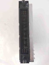 Load image into Gallery viewer, ECU ECM COMPUTER Volvo V70 S60 2001 01 02 NON TURBO - NW63065
