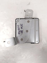 Load image into Gallery viewer, TRANSFER CASE CONTROL MODULE COMPUTER M35 M45 06 07 08 - NW31480
