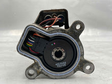 Load image into Gallery viewer, TRANSFER CASE ACTUATOR MOTOR Touareg 04 05 06 07 08 09 10 - NW177261
