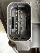 Load image into Gallery viewer, HEADLIGHT LAMP ASSEMBLY BMW 528i 535i 550i M5 08 09 10 Left - NW219279

