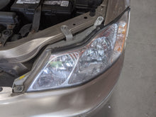 Load image into Gallery viewer, HEADLIGHT LAMP ASSEMBLY Toyota Avalon 00 01 02 03 04 Left - NW219761
