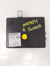 Load image into Gallery viewer, BODY CONTROL MODULE BCM COMPUTER Hyundai Sonata 2011 11 - NW32358
