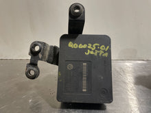 Load image into Gallery viewer, ABS PUMP BEETLE GOLF JETTA 2001 02 03 04 05 06 - NW221713
