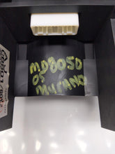 Load image into Gallery viewer, Speedometer Cluster Nissan Murano 2005 05 - NW160233
