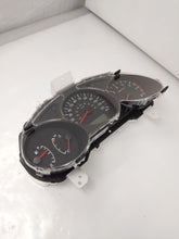 Load image into Gallery viewer, SPEEDOMETER CLUSTER Subaru Forester 2005 05 Auto - NW161797
