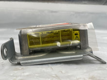 Load image into Gallery viewer, AIR BAG COMPUTER Subaru Forester 2004 04 2005 05 - NW37675
