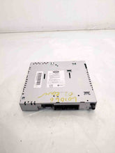 Load image into Gallery viewer, RADIO Land Rover Range Rover 05 06 07 08 09 AM FM CD - NW232683
