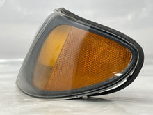 Load image into Gallery viewer, TURN SIGNAL LIGHT LAMP 325ci 325i 330ci 330i 330xi M3 02-06 Fender Mounted Left - NW255233
