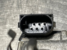 Load image into Gallery viewer, THROTTLE BODY Mercedes CLS550 G550 E550 S550 E550 2007 07 2008 08 2009 09 10 11 - NW246442
