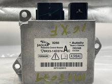 Load image into Gallery viewer, AIR BAG CONTROL MODULE COMPUTER Jaguar XF XFR 2010 10 2011 11 - NW33020
