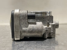 Load image into Gallery viewer, THROTTLE BODY BMW 325i 2002 02 2003 03 2004 04 05 06 - NW246340
