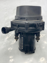 Load image into Gallery viewer, AIR INJECTION PUMP SMOG BMW Z3 1999 99 2000 00 - NW8101
