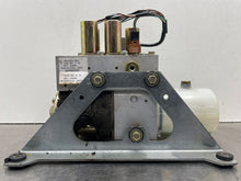 Load image into Gallery viewer, CONVERTIBLE TOP MOTOR CLK320 CLK430 CLK500 CLK55 01 02 03 - NW50190
