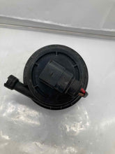 Load image into Gallery viewer, AIR INJECTION PUMP SMOG Audi TT A4 A6 Golf Toureg Jetta 00 01 02 03 04 05 - 09 - NW8303

