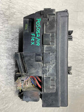Load image into Gallery viewer, Fuse Box Ford Flex 2009 - NW64875
