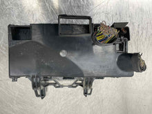 Load image into Gallery viewer, Fuse Box Ford Flex 2009 - NW64875
