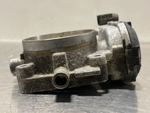 Load image into Gallery viewer, THROTTLE BODY Mercedes R350 R500 E350 C250 ML350 S400 2006 06 07 08 09 10 11 - NW246433
