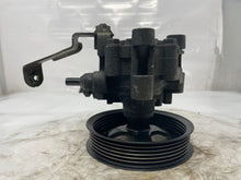 Load image into Gallery viewer, POWER STEERING PUMP TOYOTA COROLLA MATRIX 03 04 05 06 - NW164136
