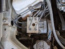Load image into Gallery viewer, ABS PUMP Toyota Camry 2002 02 2003 03 - NW221684
