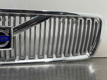 Load image into Gallery viewer, GRILL Volvo V70 2001 01 2002 02 2003 03 2004 04 - NW260976
