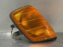 Load image into Gallery viewer, PARKLAMP Mercedes 260E 300E 300D 86 87 88 - 92 93 Right - NW378376

