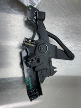Load image into Gallery viewer, Convertible Top Motor Nissan 350Z 2006 - NW382255
