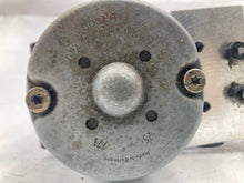 Load image into Gallery viewer, ABS PUMP Audi A4 A6 A8 Passat 1998 98 1999 99 - NW219723
