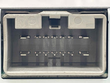 Load image into Gallery viewer, RADIO Volvo C70 S80 V70 XC60 XC70 2009 09 2010 10 2011 11  AM FM CD - NW140593
