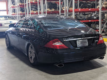 Load image into Gallery viewer, CARRIER ASSEMBLY Mercedes-Benz CLS500 CLS55 2006 06 - NW241034
