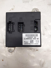 Load image into Gallery viewer, BODY CONTROL MODULE BCM COMPUTER CLS500 CLS55 E280 E320 E350 E550 06-07 - NW236323
