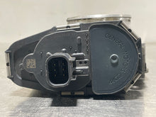 Load image into Gallery viewer, Throttle Body  SAAB 9-5 2011 - NW178524
