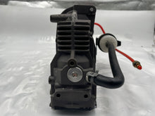 Load image into Gallery viewer, SUSPENSION AIR COMPRESSOR PUMP Vanden Pl XJ XJL XJR 2010-2014 - NW223957
