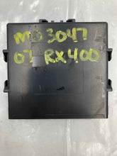 Load image into Gallery viewer, HEADLAMP CONTROL MODULE COMPUTER Lexus RX400H 06 07 08 09 - NW33911
