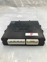 Load image into Gallery viewer, HEADLAMP CONTROL MODULE COMPUTER Lexus RX400H 06 07 08 09 - NW33911
