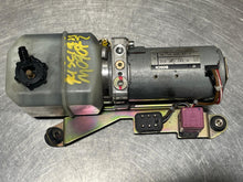 Load image into Gallery viewer, CONVERTIBLE TOP MOTOR S320 S350D S420 S430 S500 S500 Coupe S500SEL 94-02 - NW50178
