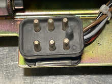 Load image into Gallery viewer, CONVERTIBLE TOP MOTOR S320 S350D S420 S430 S500 S500 Coupe S500SEL 94-02 - NW50178
