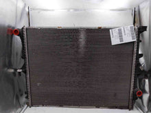 Load image into Gallery viewer, RADIATOR Audi Q7 2007 07 2008 08 2009 09 2010 10 - NW131926
