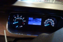 Load image into Gallery viewer, Speedometer Cluster Ford Taurus 2014 - NW159322
