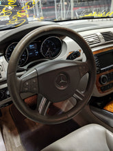 Load image into Gallery viewer, Steering Wheel  MERCEDES R-CLASS 2008 - NW175935
