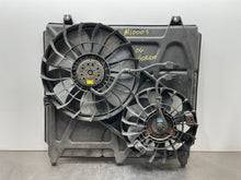 Load image into Gallery viewer, RADIATOR FAN ASSEMBLY Kia Sorento 2003 03 2004 04 05 06 - NW64185
