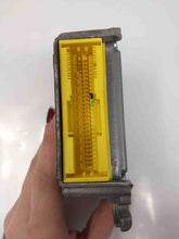 Load image into Gallery viewer, Air bag computer Allroad 2004 04 2005 05 - NW233565
